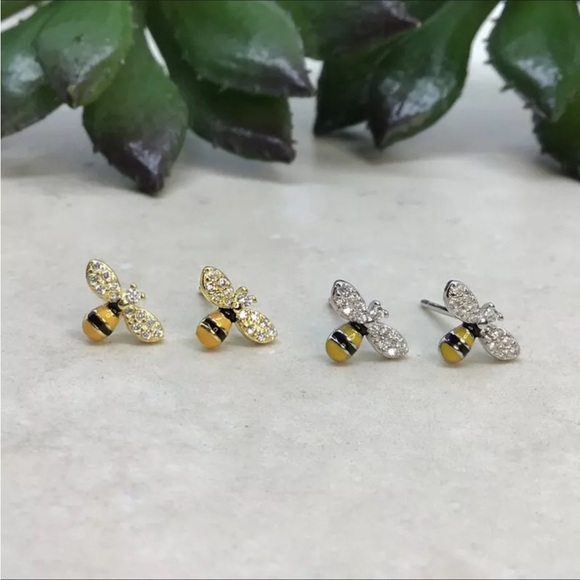 🐝Sparkly Adorable SilverTone Petite Bumblebee Post Back Stud Earrin - Picture 14 of 14